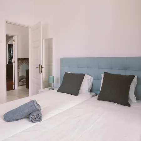 Cc Bay House Vandrarhem