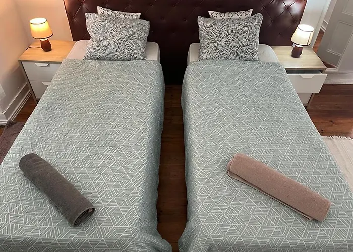 Hostel Cc Bay House *